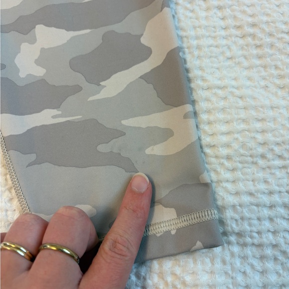 Athleta elation 7/8 tight camo medium - Picture 7 of 9